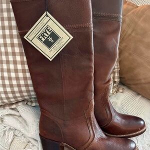 Frye Jane leather boots